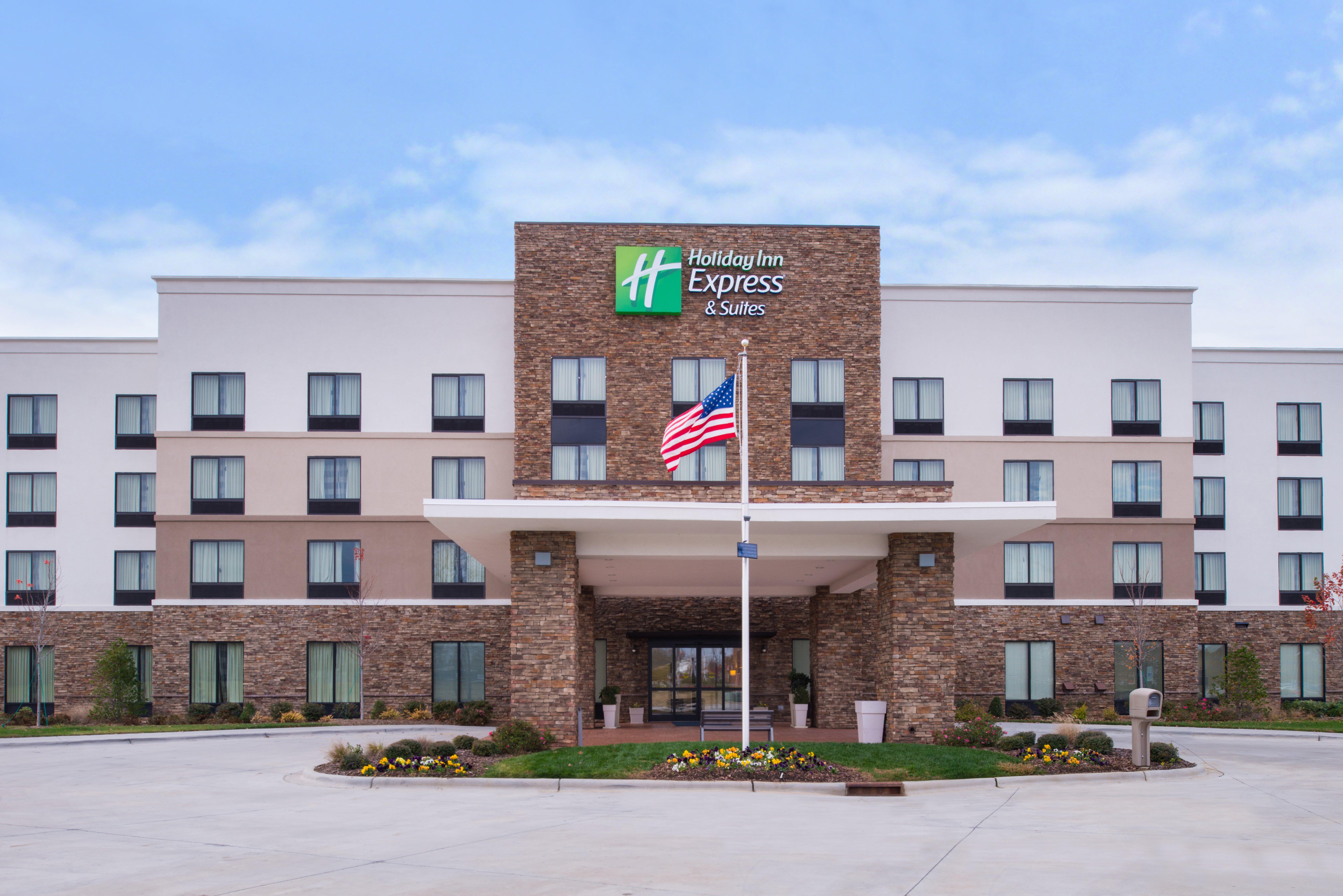 Holiday Inn Express & Suites Monroe By Ihg Exteriör bild