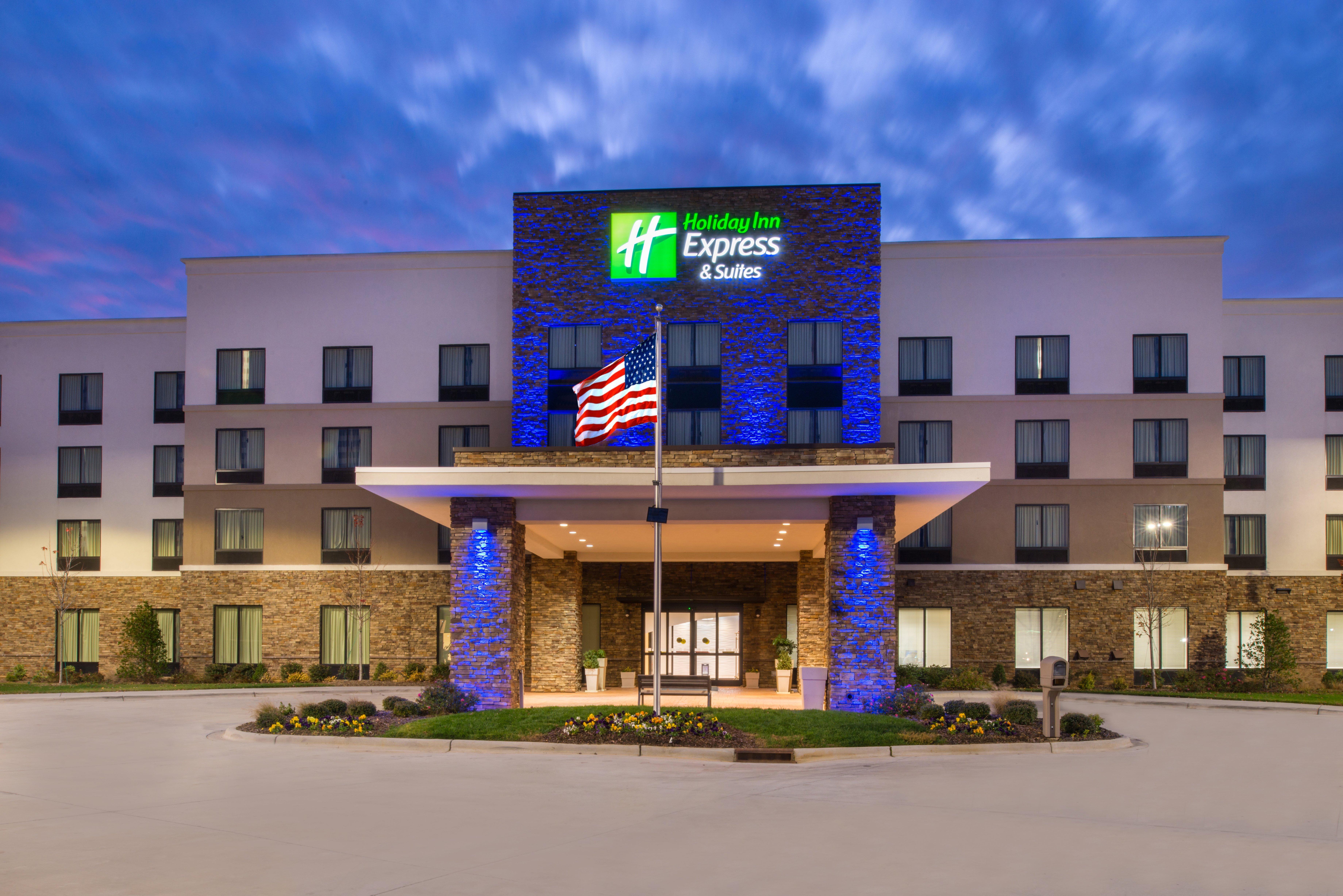 Holiday Inn Express & Suites Monroe By Ihg Exteriör bild