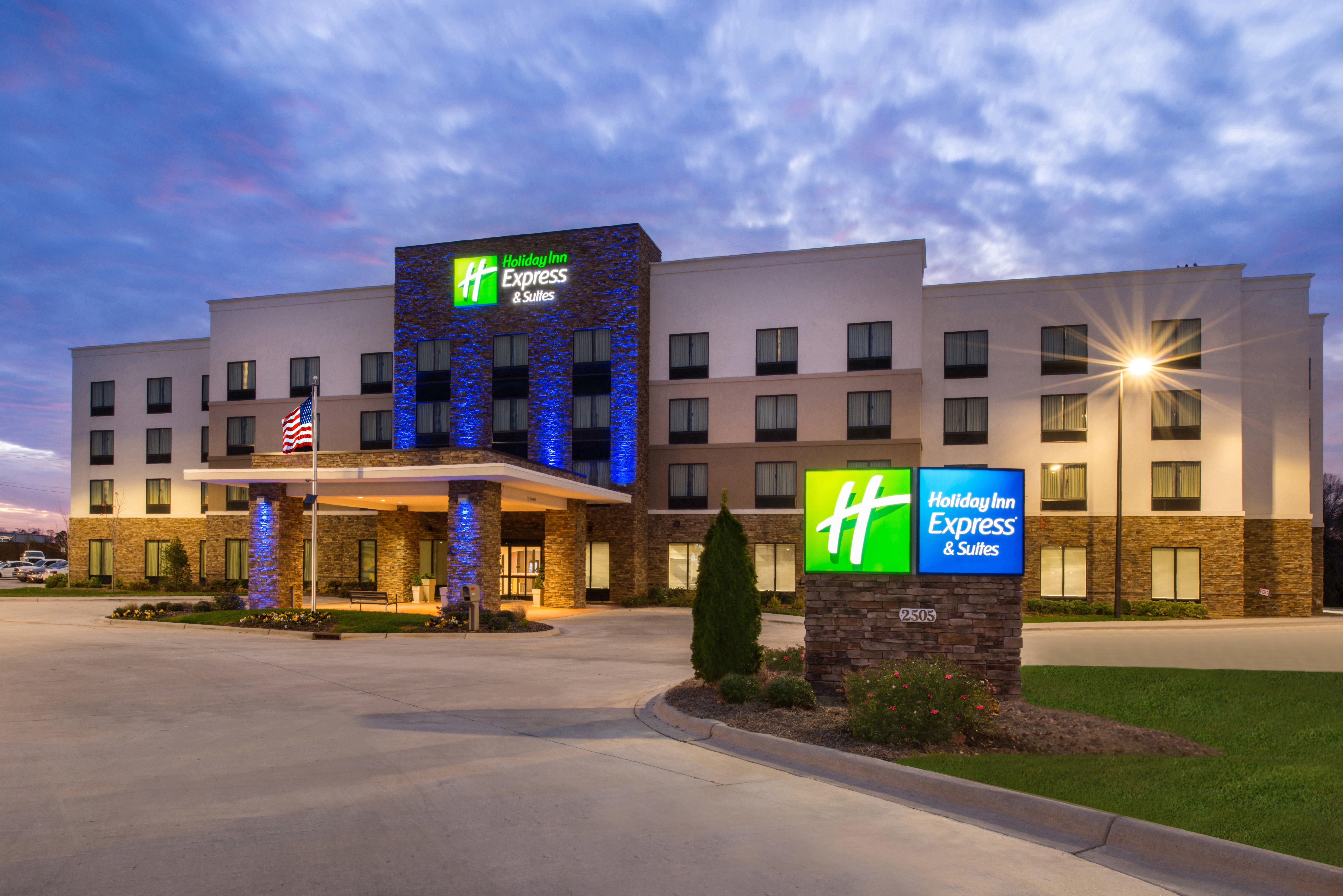 Holiday Inn Express & Suites Monroe By Ihg Exteriör bild